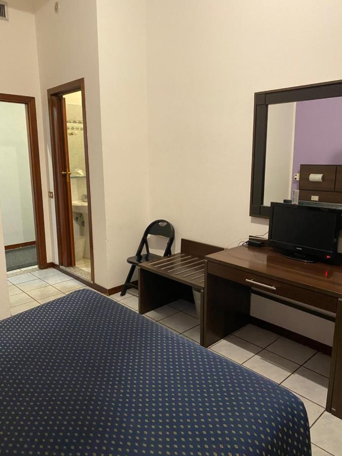 Hotel Catalani E Madrid Milánó Kültér fotó