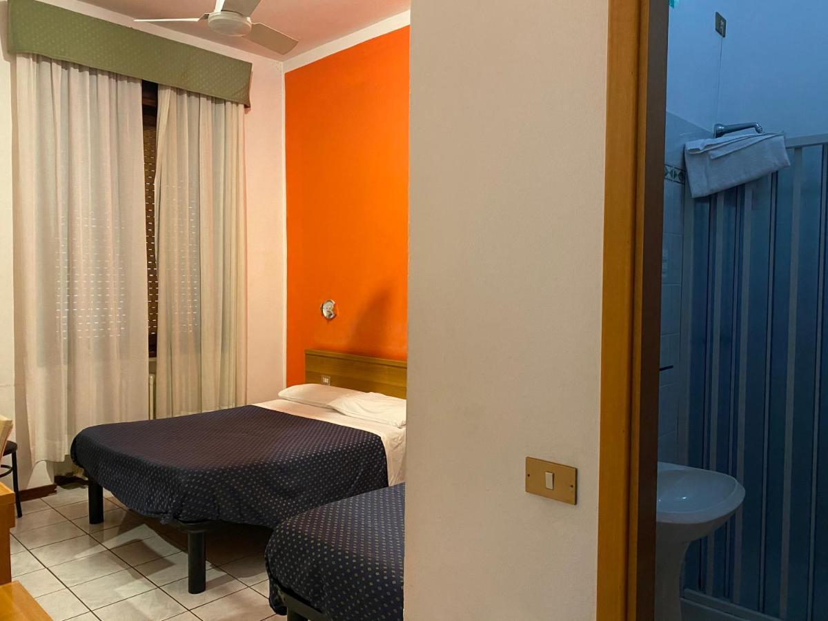 Hotel Catalani E Madrid Milánó Kültér fotó