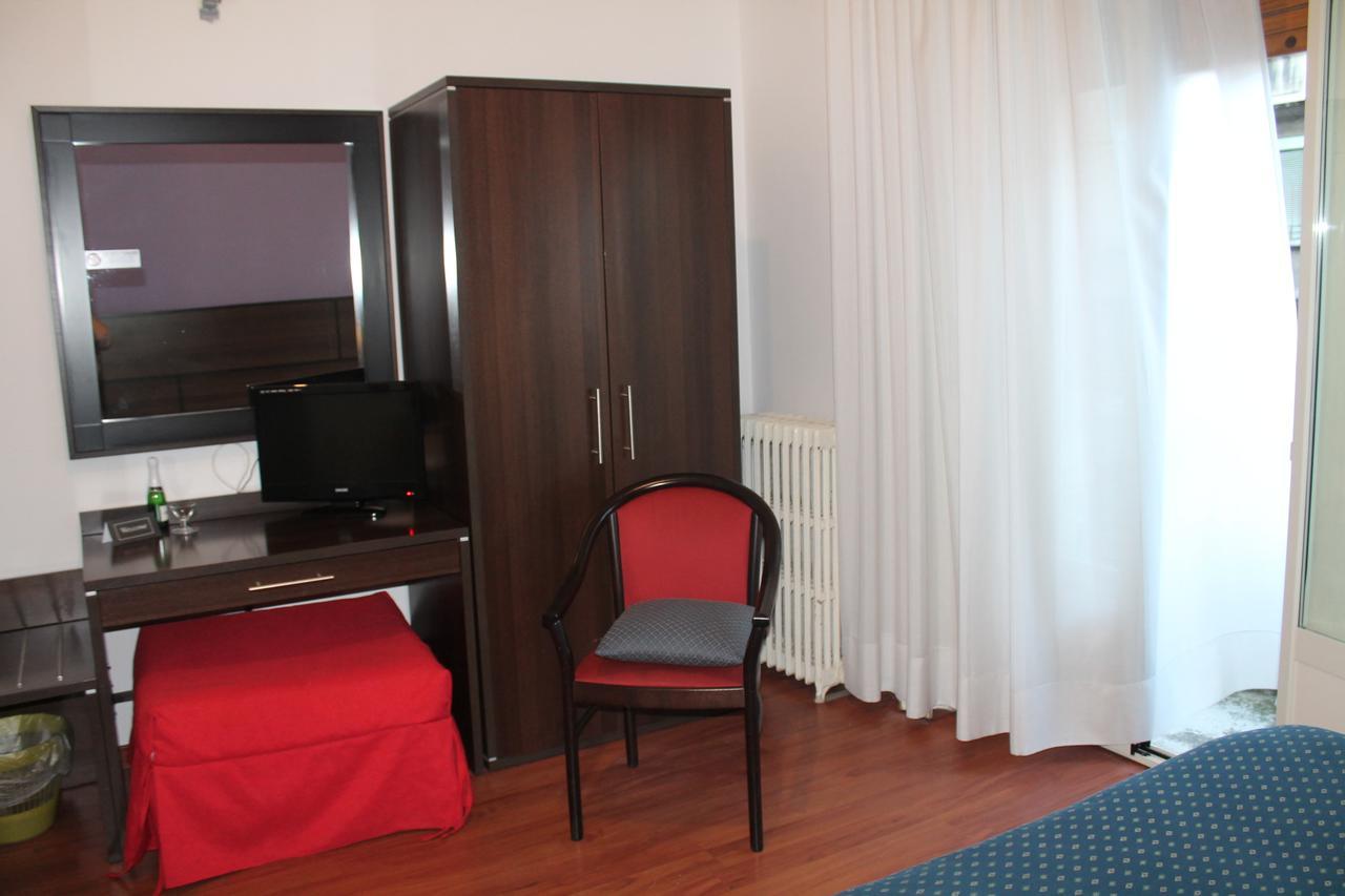 Hotel Catalani E Madrid Milánó Kültér fotó