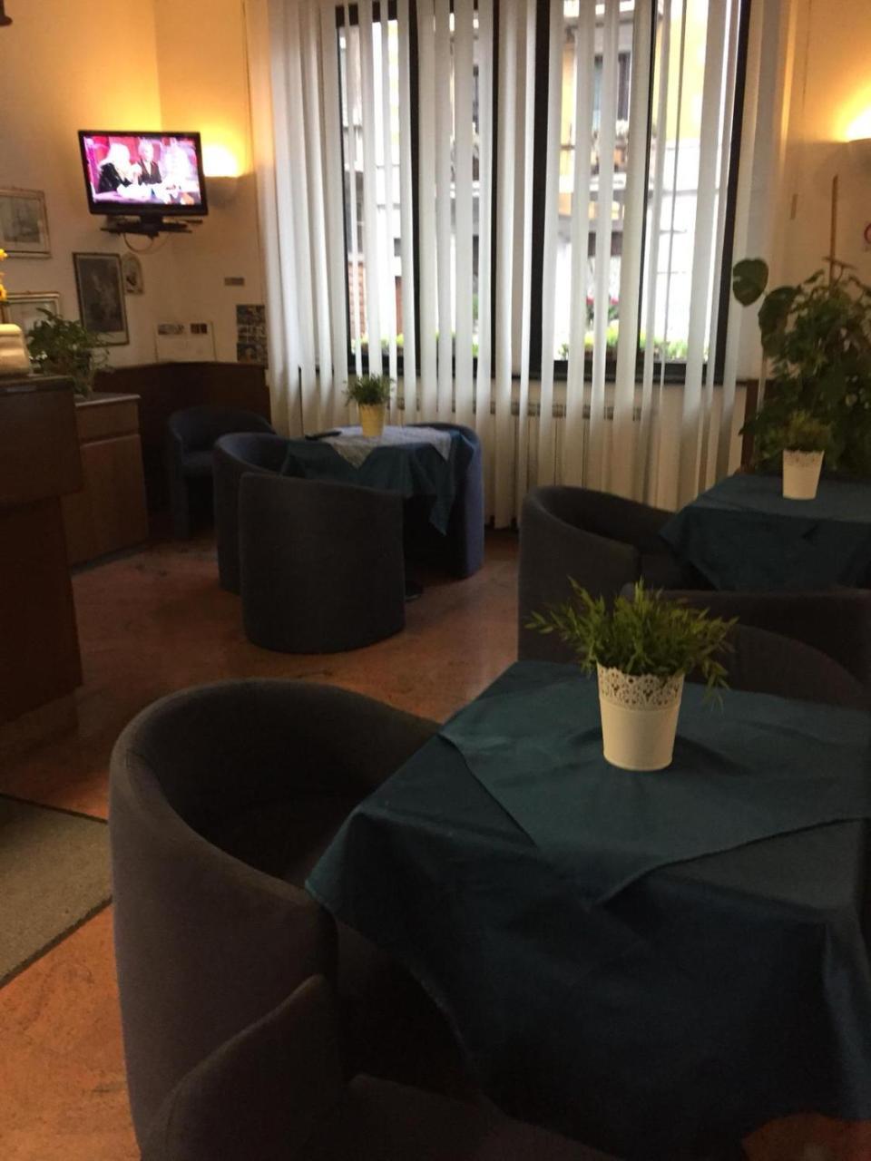 Hotel Catalani E Madrid Milánó Kültér fotó
